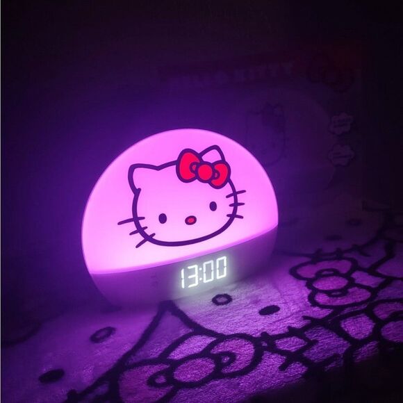 Hello Kitty Sunrise Alarm Clock - Picture 2 of 7